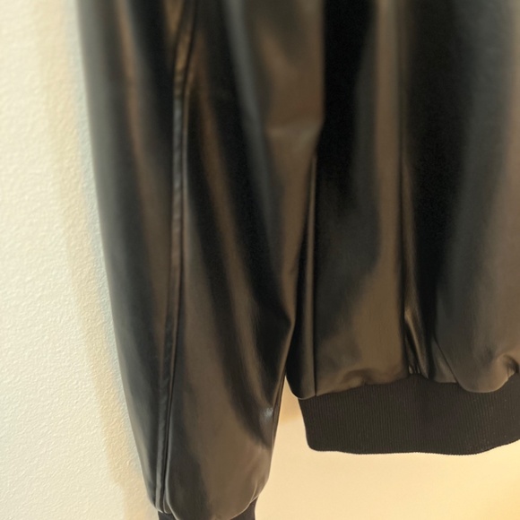 Hilary MacMillan M Vegan Bomber Black Jacket - Picture 8 of 9
